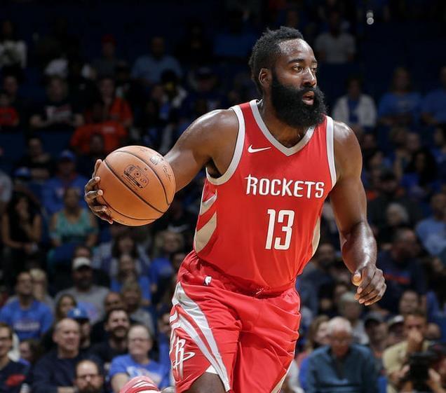 乐鱼重要助攻首场状态出色,加拿大队观众沸腾!,穆古鲁扎重返赛场引发球迷热议的简单介绍